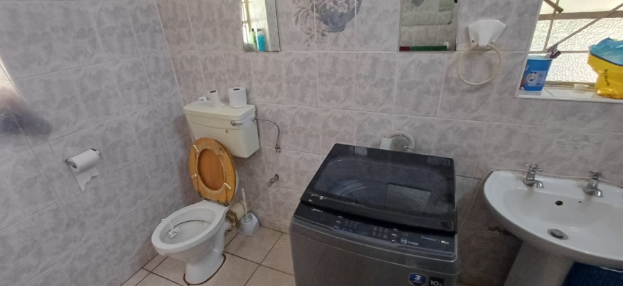 6 Bedroom Property for Sale in Freemanville North West